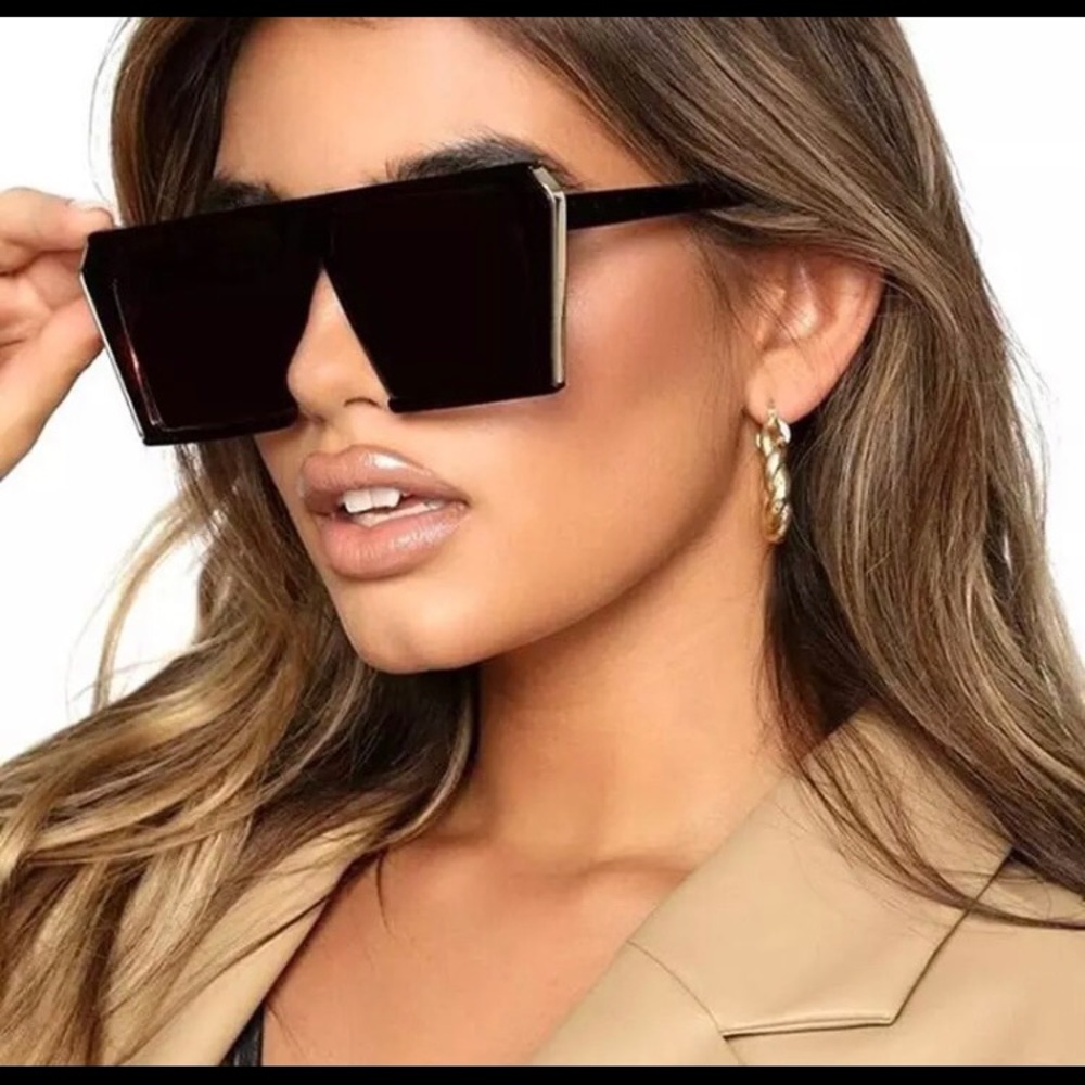 The Rich Auntie Sunglasses